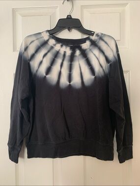 Old Navy Black and White Tie-Dye Crewneck Sweatshirt